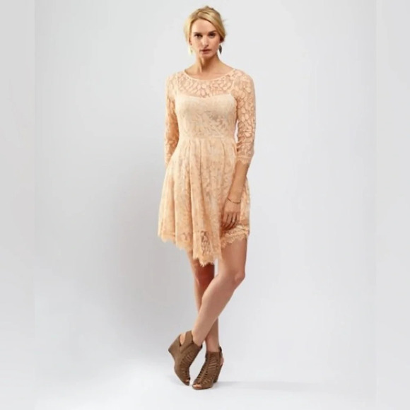 FREE‎ PEOPLE NWOT Floral Mesh Lace Dress in Peach - Picture 2 of 15